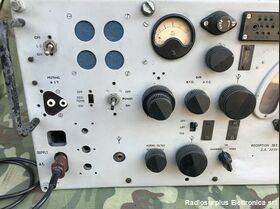 R.107 da rev Reception Set (da revisionare) R.107 Ricevitore AM/CW a copertura continua da 1,2 - 17,5 Mhz in tre bande. Apparati radio