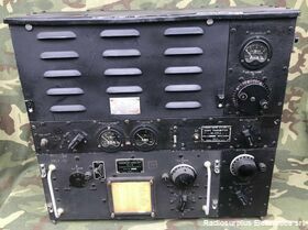 BC-375-E BC-375-E  Trasmettitore simile al BC-191 ma per uso aeronautico  Completo di cassetto sintonia TU-7-B per la gamma 4500 - 6200 Khz Apparati radio