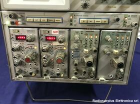 Tektronik7834A Tektronik 7834A  Oscilloscopio a memoria con cassetti  2x 7A13 - 1x 7B85 - 1x 7B80 Strumenti