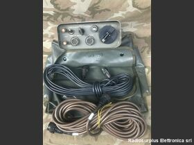 TLC-2D/VRC TLC-2D/VRC  Il kit comprende il telecomando e la borsa   con i cavi Accessori per apparati radio Militari