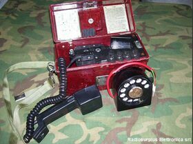 F1603+F1600 Telefono da campo RUMENO con combinatore F 1603 + F1600 Apparati radio militari