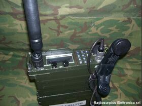 RT-1319/URC Ricetrasmettitore VHF/UHF  RT-1319/URC Apparati radio