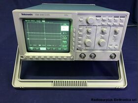 TDS 310 TWO Channel Oscilloscope  TEKTRONIX TDS 310 Strumenti