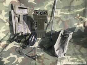 RV-2/400 -da rev- Ricetrasmettitore portatile VHF  RV-2/400 -da revisionare Apparati radio