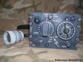 BoxUHF Controllo aeronautico ricetrasmettitore Collins UHF Test Set Aeronautici - Accessori da collezione