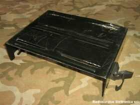 StaffaBarrett Staffa per montaggio veicolare apparati radio BARRETT 900-930-950 Staffe Mounting