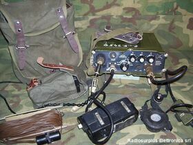 r-1260 Ricetrasmettitore RUMENO R-1260 Apparati radio militari