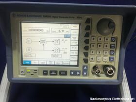  ROHDE & SCHWARZ SM300 Generatore di segnali da 9Khz a 3 Ghz Strumenti