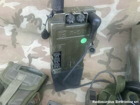 RV-2/400 Ricetrasmettitore portatile VHF  RV-2/400 Apparati radio