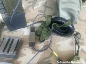 RV-2/400 Ricetrasmettitore portatile VHF  RV-2/400 Apparati radio
