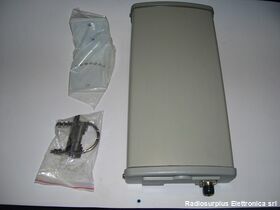 HG5817P-090 Antenna a Pannello 90° HYPER LYNK TECHNOLOGIES mod. HG5817P-090 5725-5850 Mhz - 17 dB Misure cm 37 x 18 Telecomunicazioni