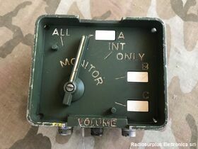 C-10456/VRC Control Intercommunication Set C-10456/VRC Montato sui carri armati M1 Abrams Accessori per apparati radio Militari