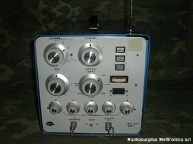 LORAN 605T TEST SET -LORAN- 605T  Test set portatile per la verifica dei vecchi loran di navigazione aerea.  Genera segnali da 100Khz a 1950 Khz. Apparati radio militari