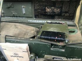 A510 WIRELESS Station A510 Ricetrasmettitore dell'esercito Australiano Gamma operativa da 2 a 10 Mhz in due bande, modulazione AM-CW Apparati radio