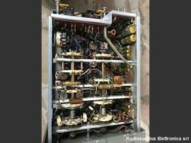  RT-53 (B) / TRC-7  Ricetrasmettitore VHF canalizzato in AM da 100 a 156 Mhz Apparati radio