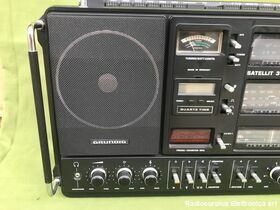  GRUNDING SATELLIT 3400   Ricevitore portatile professionale multibanda  FM/LW/MW/SW in 10 bande da 1,6 a 30 Mhz Apparati radio