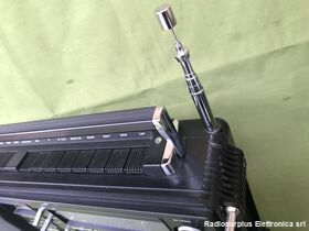  GRUNDING SATELLIT 3400   Ricevitore portatile professionale multibanda  FM/LW/MW/SW in 10 bande da 1,6 a 30 Mhz Apparati radio