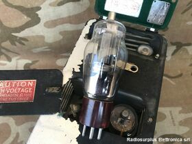 BC-696-A BC-696-A (T-19/ARC-5)  Trasmettitore  Aeronautico  U.S. Army  Frequenza da 3 a 4 Mhz Apparati radio militari