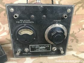 I-95  BM Field Strength Meter  I-95  BM  Range di frequenza da 100 a 153 Mhz Accessori per apparati radio Militari