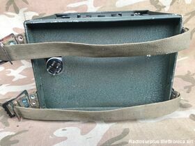 TBY-2 TBY-2 type CRI-43007  Ricetrasmettitore spalleggiabile del 1941 WW2  Frequenza operativa da 28 - 80  Mhz in AM Apparati radio