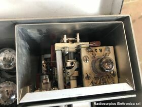 TBY-2 TBY-2 type CRI-43007  Ricetrasmettitore spalleggiabile del 1941 WW2  Frequenza operativa da 28 - 80  Mhz in AM Apparati radio