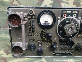  RTX N°19 MKII -modificata Italiana-  Modi operativi AM/CW. 2-4,5 / 4,5-8 Mhz Apparati radio