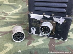T-18/ARC-5 T-18/ARC-5  Trasmettitore serie Command Set  Doppia antenna, sintonia da 2,1 - 3 Mhz Apparati radio