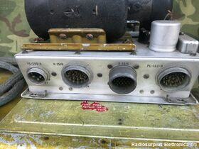 AN/ARC-3 AN/ARC-3  Stazione radio aeronautica, VHF 150-156 Mhz composta da:  Trasmettitore T-67/ARC-3  Ricevitore R-77/ARC-3  Alimentatore 28 Volt J-68/ARC-3 Apparati radio