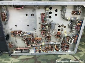 COLLINS 618S-1A COLLINS 618S-1A  Ricetrasmettitore aeronautico in HF  da 2 a 25 Mhz in AM/CW Apparati radio