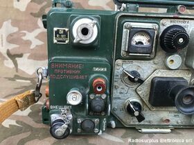 R-107 R-107  Ricetrasmettitore russo da 20 a 52 Mhz in FM. 2W Apparati radio