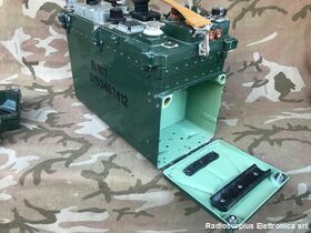 R-107 R-107  Ricetrasmettitore russo da 20 a 52 Mhz in FM. 2W Apparati radio