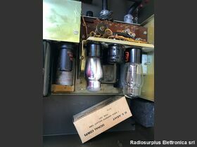 BC-620-A + PE-120 BC-620-A + PE-120  Ricetrasmettitore due canali quarzati da 20 a 27,9 Mhz Apparati radio
