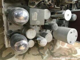 T-67B/ARC-3 T-67B/ARC-3  Trasmettitore Aeronautico  U.S. Army  Frequenza da 100 a 156 Mhz Apparati radio