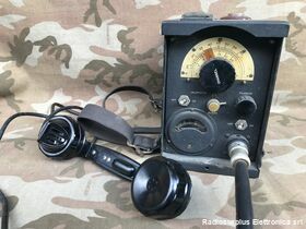 BC-222 BC-222  Ricetrasmettitore spalleggiabile del 1941 WW2  Frequenza operativa da 27,7 - 52,2  Mhz in AM Apparati radio