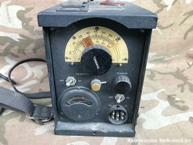 BC-222 BC-222  Ricetrasmettitore spalleggiabile del 1941 WW2  Frequenza operativa da 27,7 - 52,2  Mhz in AM Apparati radio