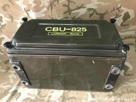 CBU-825 Larimart CBU-825  Alimentatore per la ricarica e il controllo dello stato di accumulatori Accessori per apparati radio Militari