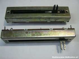 7632 Potenziometro Slider 2 x 1 MoHm. Fiss. 82mm. A saldare Resistenze e Potenziometri