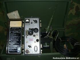 R105cassa Ricetrasmettitore R-105 kit Apparati radio militari