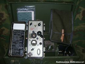 R108cassa Ricetrasmettitore R-108 Apparati radio militari