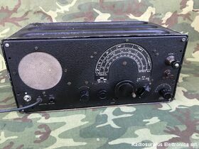 PYE P.C.R. 1  PYE Communication Receiver type P.C.R. 1 (manca targhetta identificativa) Ricevitore di invasione Inglese, per avamposti Apparati radio