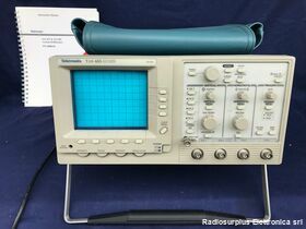 TEKTRONIX TAS 485 Four Channel Oscilloscope  TEKTRONIX TAS 485  Oscilloscopio analogico 200 Mhz 4 canali  Strumenti