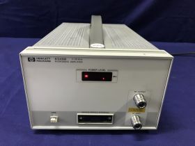 HP 8349B Microwave Amplifier HP 8349B      Amplificatore rf da 2 a 20 Ghz Strumenti