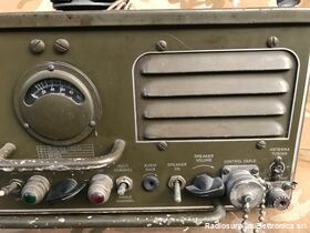 R-19J/TRC-1-GY Radio Receiver  R-19J/TRC-1-GY  U.S. Army a 70 a 100 Mhz in FM. Alim. 110 Volt Apparati radio
