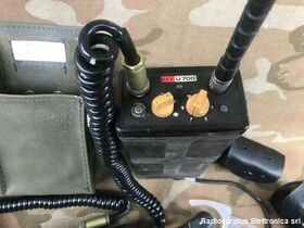 RFT U700 RFT U700  Ricetrasmettitore in UHF usato dalla DDR nell'area BOSS  12 Canali, frequenza operativa da 440 a 470 Mhz Apparati radio