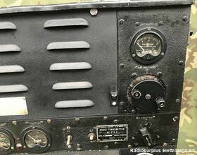 BC-375-E BC-375-E  Trasmettitore simile al BC-191 ma per uso aeronautico  Completo di cassetto sintonia TU-7-B per la gamma 4500 - 6200 Khz Apparati radio