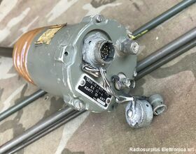 BX-33/A + stili BX-33/A  Antenna veicolare con accordatore di antenna  26-72 Mhz Accessori per apparati radio Militari