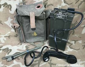 CRT-1/CPRC-26 CRT-1/CPRC-26  Ricetrasmettitore in FM da 47 a 55,4 Mhz. Apparati radio