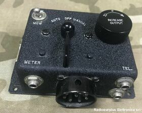 CW-23087 Receiver Switch Box  type CW-23087  Parte di aircraft equipment RU-18 Accessori per apparati radio Militari