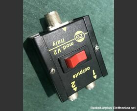  Commutatore di Antenna  ZETAGI mod. V2  1 ingresso  2 uscite Connettori SO239 Accessori