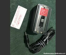 DC-1 ICOM DC-1  Adattatore DC Converter  13,8 Volt - 9,5 Volt Telecomunicazioni